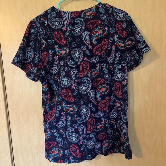 Women’s Uniform Advantage Buttersoft Stretch Scrub Top - Picture 3 of 3